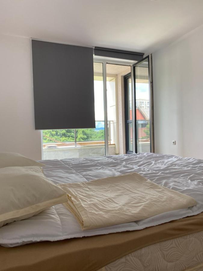 The Ideal Apartment Burgas Luaran gambar